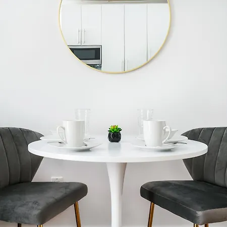 1 Bedroom Gem In Prime Location Of Nyc *
