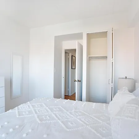 Apartment Sunny 3 Bedroom 1 Bath In Nyc