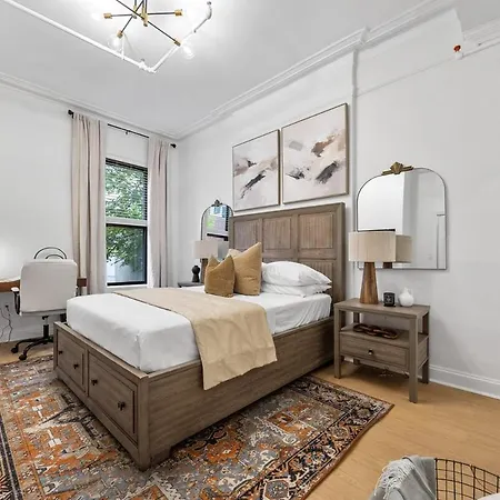 Apartment 2br And 2ba In Historic Brownstone Near Subway New York