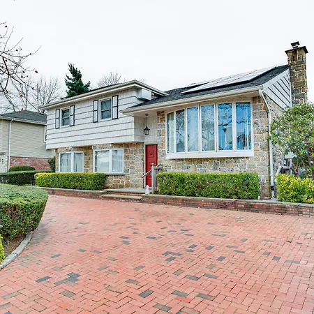 Cozy Valley Stream Studio, 20 Mi To Times Square! Apartment