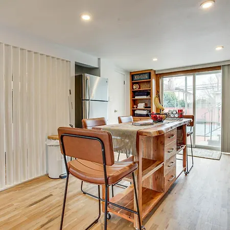 Cozy Valley Stream Studio, 20 Mi To Times Square! Apartment