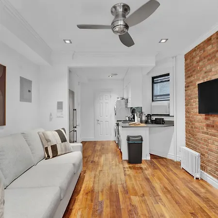 Spacious Soho 1bedroom Unit Washer & Dryer Apartment New York