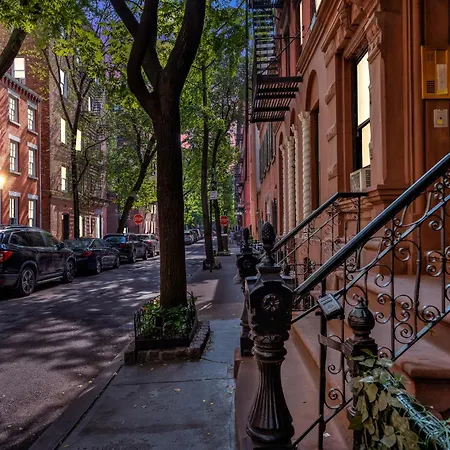 Spacious Soho 1bedroom Unit Washer & Dryer Apartment *