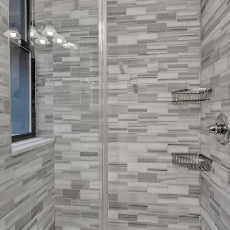 Spacious Soho 1bedroom Unit Washer & Dryer Apartment