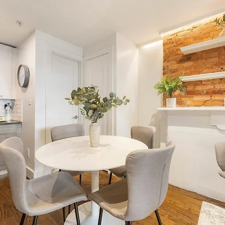 Stylish Brooklyn Getaway, 1br Kitchen *