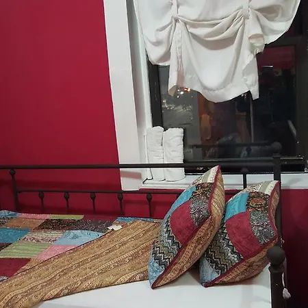Oyo Bed And Breakfast *