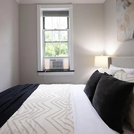 Stylish Retreat In Midtown Nyc Walk To Everything New York