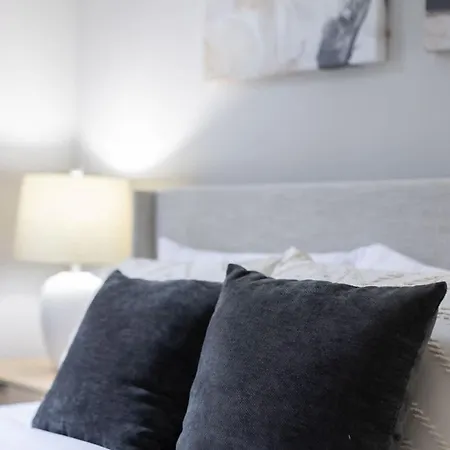 Stylish Retreat In Midtown Nyc Walk To Everything Apartment *