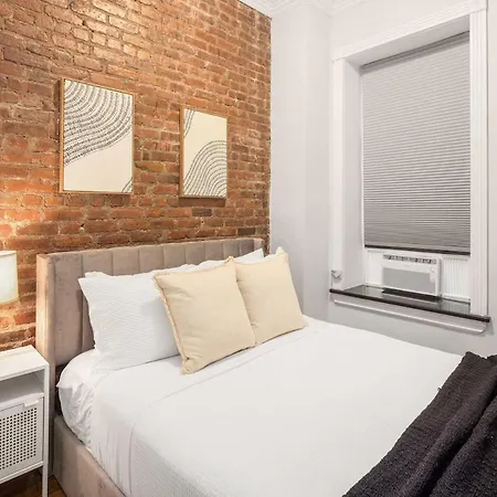 Trendy Nolita Walk To Soho & Little Italy New York