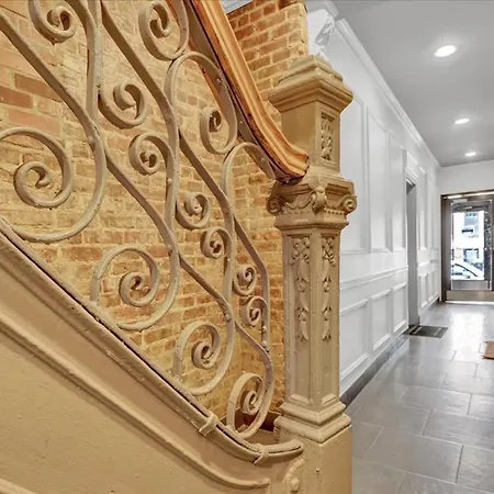 Modern 2br With Private Garden In Gramercy Park Apartment *