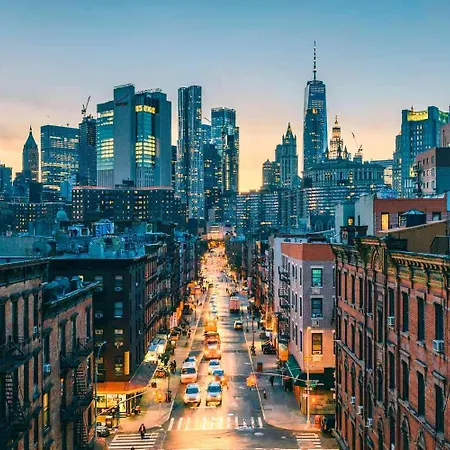 Entire Luxury Midtown With Pool, Gym, And Sauna Apartment