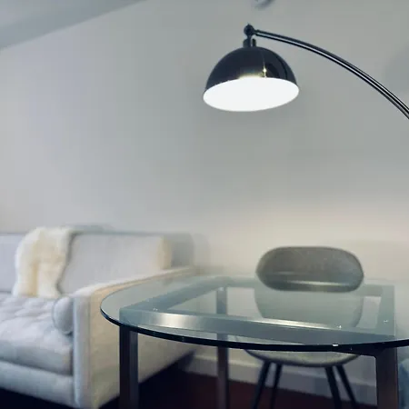 Apartment Entire Luxury Midtown With Pool, Gym, And Sauna *