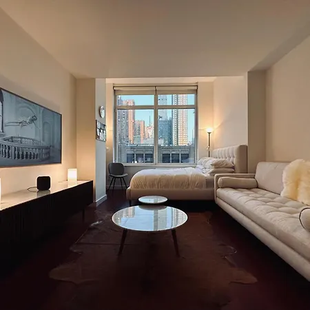 Apartment Entire Luxury Midtown With Pool, Gym, And Sauna *