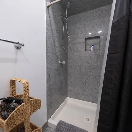 Sunny 4br/2ba Retreat In Morningside Heights, Nyc