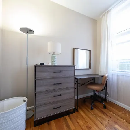 Sunny 4br/2ba Retreat In Morningside Heights, Nyc Holiday home