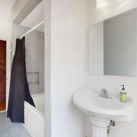 Sunny 4br/2ba Retreat In Morningside Heights, Nyc