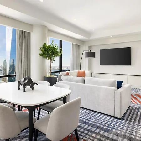 Hotel Millennium Downtown 4*