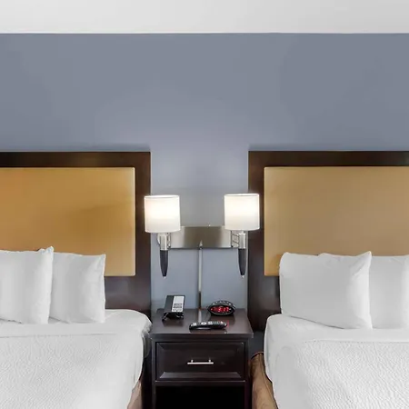Extended America - - Laguardia Airport Hotel 2*