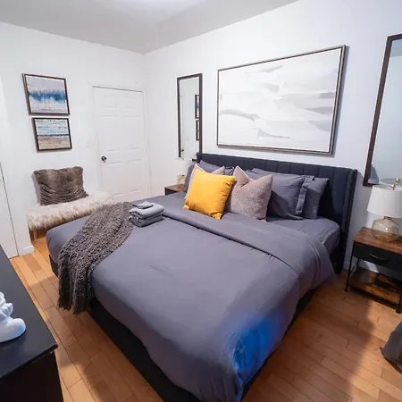 Modern By Park - 3 Br *