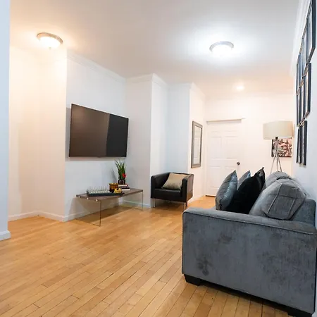 Modern By Park - 3 Br Apartment