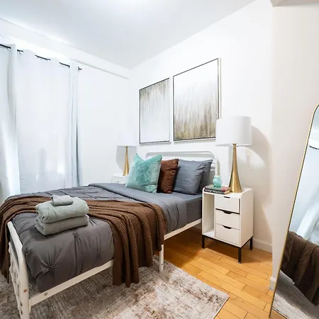 Modern By Park - 3 Br Apartment