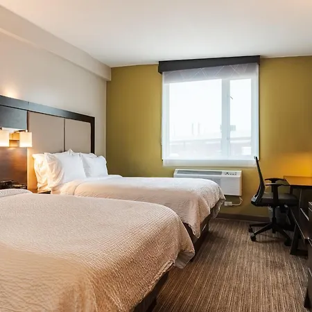 Express Maspeth By Ihg Hotel