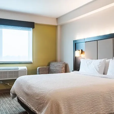 Hotel Express Maspeth By Ihg