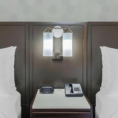 Laguardia Airport Marriott 4* New York