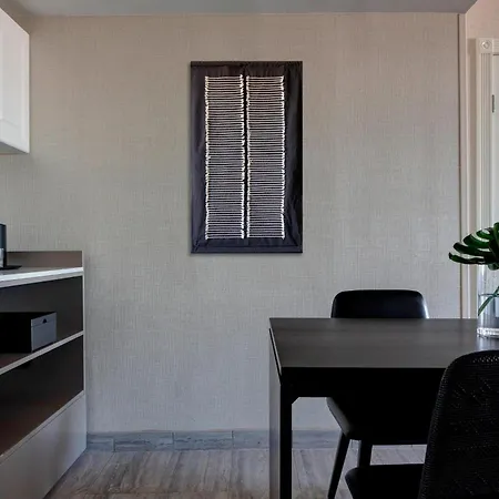 Laguardia Airport Marriott Hotel 4*