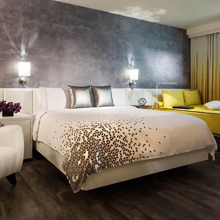 Renaissance Times Square By Marriott Hotel 4*