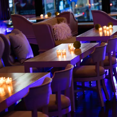 Renaissance Times Square By Marriott Hotel