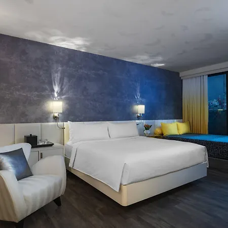 Renaissance Times Square By Marriott Hotel New York