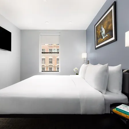 Hotel Oyo Times Square 4*