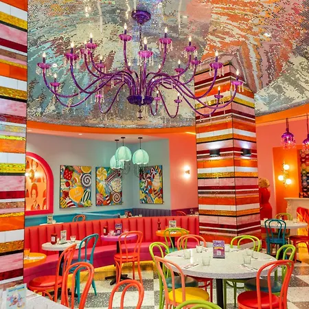 Oyo Times Square Hotel