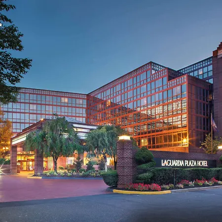 Hotel Doubletree By Hilton New York-laguardia New York