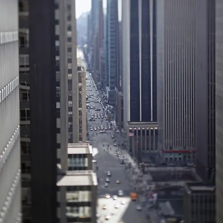 Warwick 4* New York