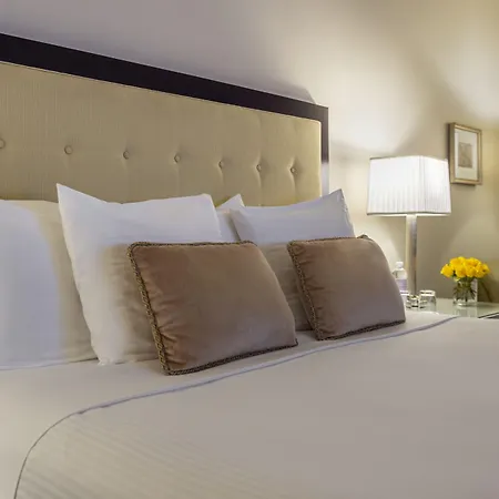 Warwick Hotel 4*