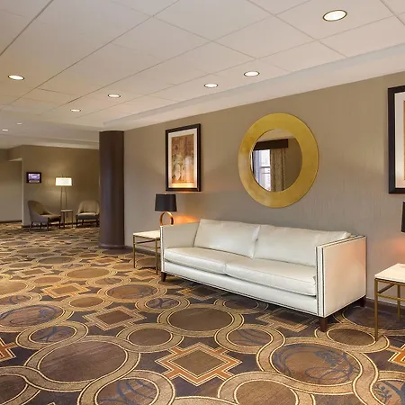 Sheraton Laguardia East Hotel