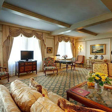 Elysee By Library Collection Hotel