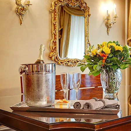 Hotel Elysee By Library Collection New York