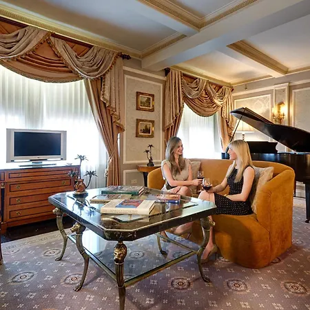 Elysee By Library Collection Hotel
