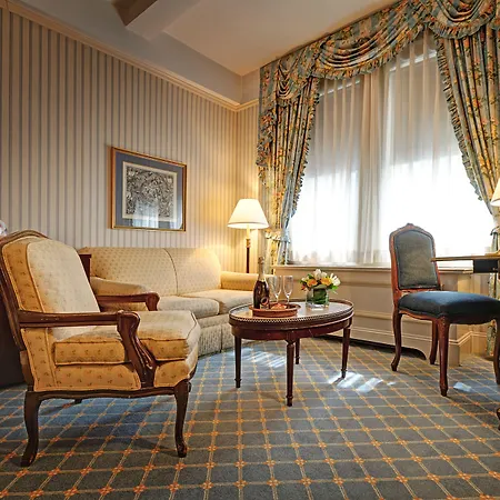 Elysee By Library Collection Hotel 4*