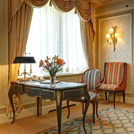 Elysee By Library Collection Hotel
