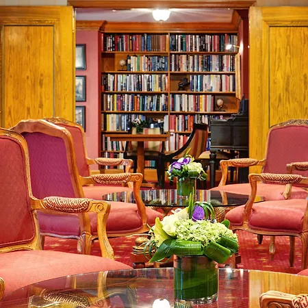 Hotel Elysee By Library Collection 4*