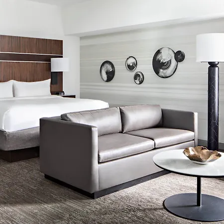 Marriott Marquis Hotel 5*