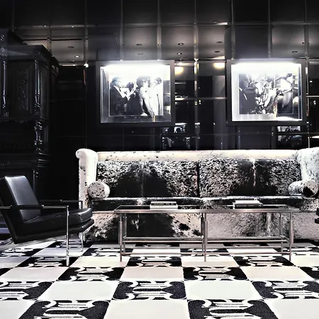 Night By Sb At Times Square Hotel