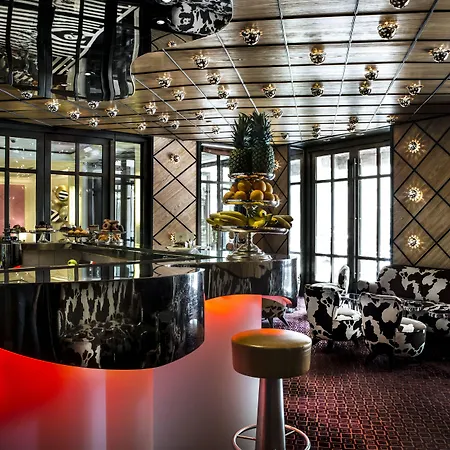 Hotel The