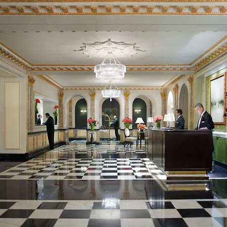 Hotel The Pierre, A Taj Hotel, 5*