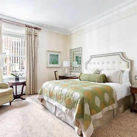 The Pierre, A Taj Hotel, 5*