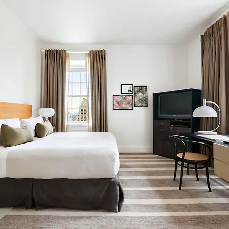 The Pierre, A Taj Hotel, 5*